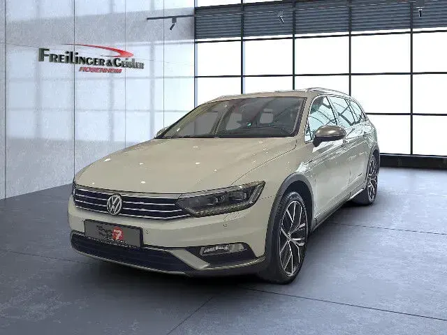 Gebraucht VW Passat Alltrack 2017 Weiss Kombi