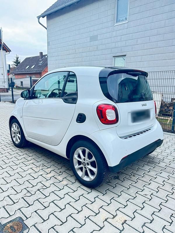 Gebraucht Smart ForTwo Coupé Passion 71 PS (52 kW) 2015 Weiß Coupé