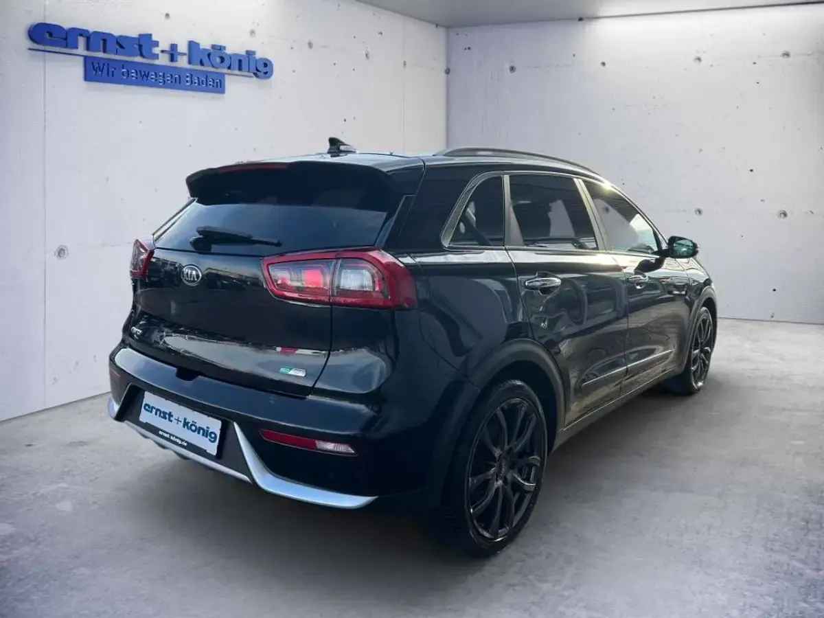 Gebraucht Kia Niro Spirit 141 PS (103 kW) 2017 (abp) aurora black pearl p SUV