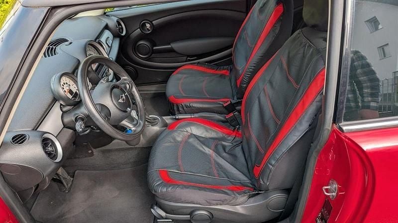 Second-hand Mini ONE 98 CP (72 kW) 2012 Roșu Hatchback