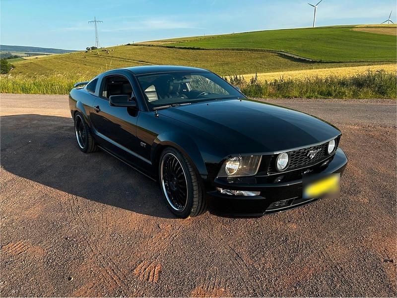 Gebraucht Ford Mustang GT 305 PS (224 kW) 2007 Schwarz Coupé