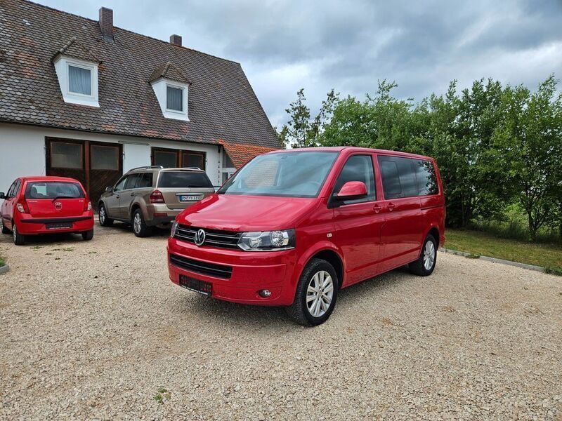 Rot Gebraucht 2013 VW T5 Comfortline Van | 21.000 € (Teuer) - Bild 1/4