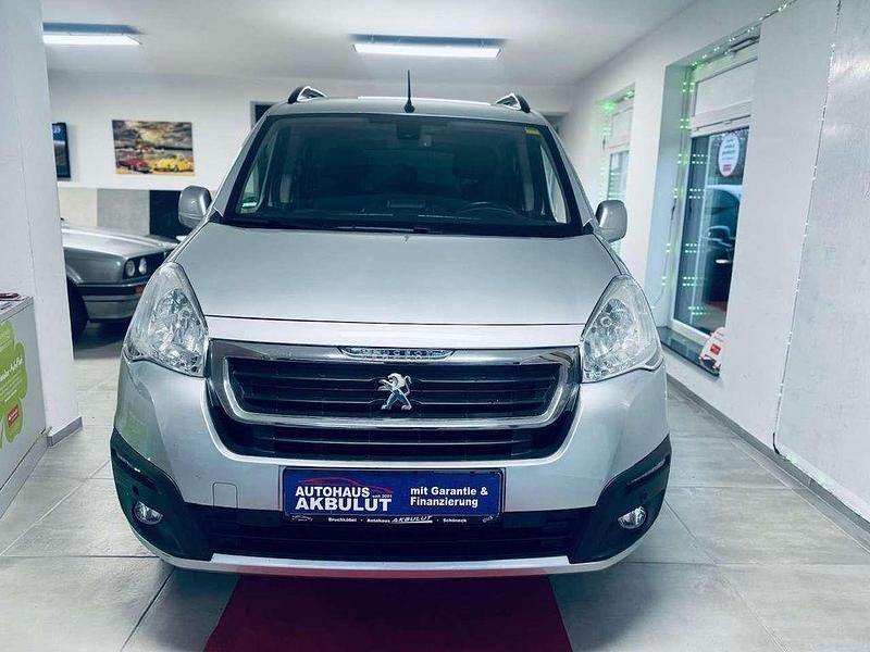 Gebraucht Peugeot Partner Allure 110 PS (80 kW) 2017 Grau Van / Kleinbus