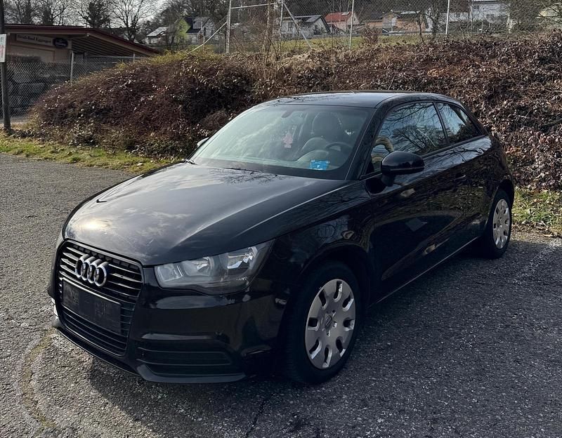 Usata Audi A1 122 CV (89 kW) 2011 Nero Utilitaria