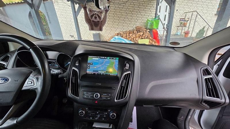 Gebraucht Ford Focus Titanium 120 PS (88 kW) 2016 Weiß Limousine