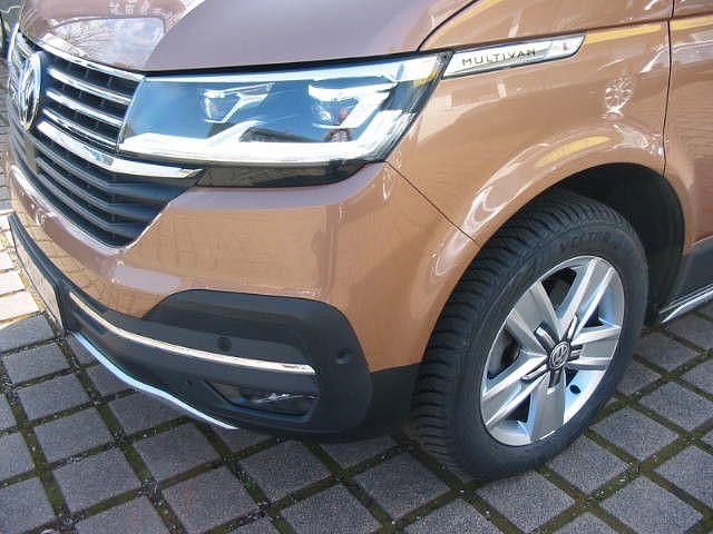 Gebraucht VW Multivan PanAmericana 150 PS (110 kW) 2021 Gold Van