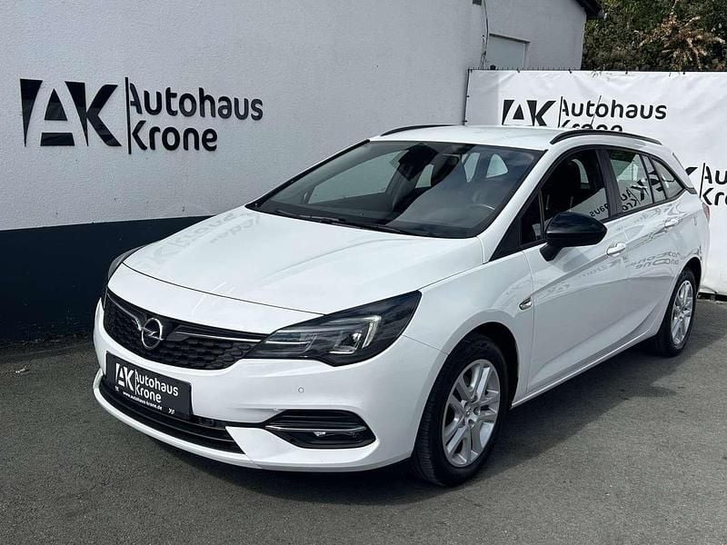 Weiß Gebraucht 2021 Opel Astra Edition Kombi | 13.590 € (Guter Preis) - Bild 1/4