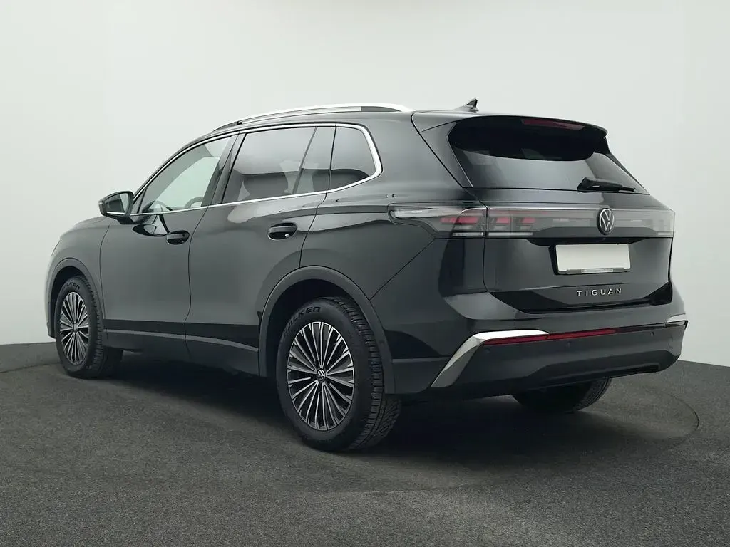 Gebraucht VW Tiguan Elegance 150 PS (110 kW) 2025 Schwarz SUV