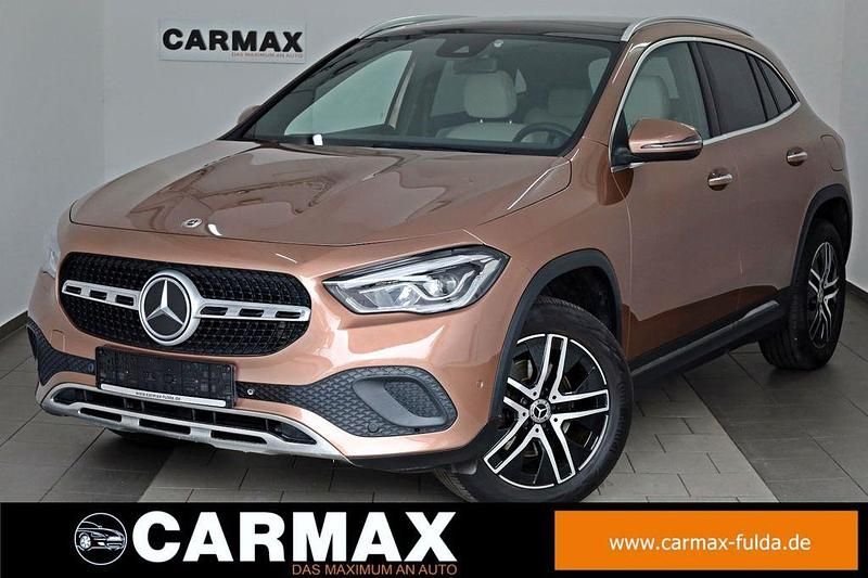 Rosegold metalliclack (metallic) Gebraucht 2022 Mercedes GLA200 SUV | 29.900 € (Superpreis) - Bild 1/4