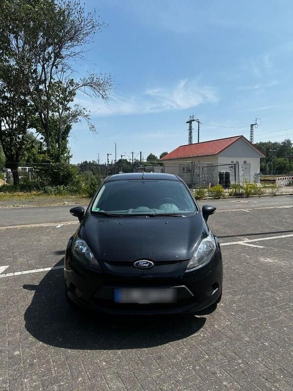 Schwarz Gebraucht 2010 Ford Fiesta Ambiente Kleinwagen | 3.550 € (Fairer Preis) - Bild 1/4