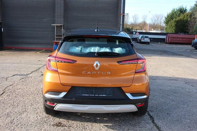 Gebraucht Renault Captur Intens 140 PS (102 kW) 2022 Braun SUV