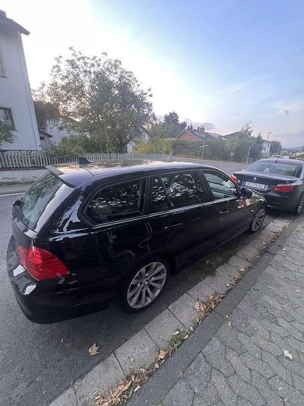 Używany BMW 320 177 KM (130 kW) 2009 Kombi