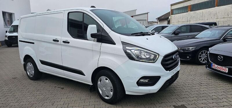Gebraucht Ford Transit Custom 131 PS (96 kW) 2020 Frostweiß Van / Kleinbus
