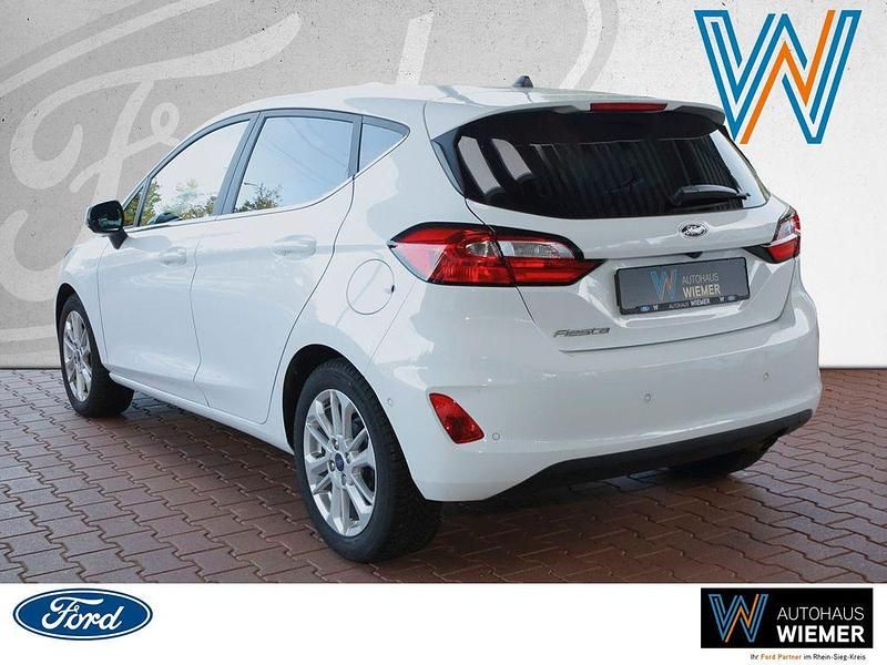 Gebraucht Ford Fiesta Titanium 101 PS (74 kW) 2023 Weiß Kleinwagen