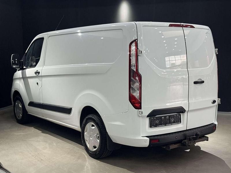 Gebraucht Ford Transit Custom 170 PS (125 kW) 2021 Weiß Van / Kleinbus
