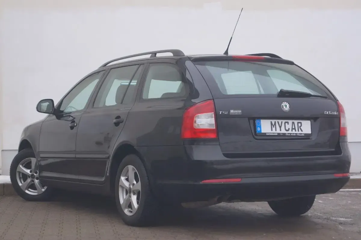 Używany Skoda Octavia 80 KM (58 kW) 2010 Czarny Kombi
