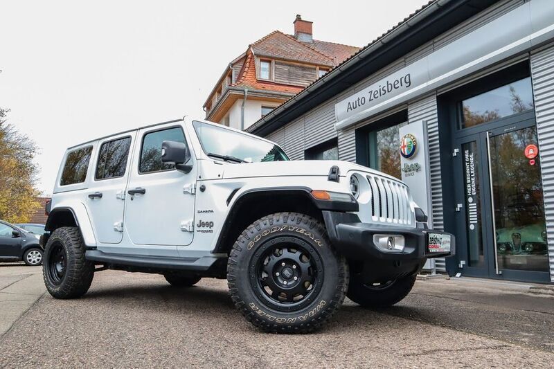 Weiß Gebraucht 2020 Jeep Wrangler Sahara SUV | 44.790 € (Etwas zu teuer) - Bild 1/4