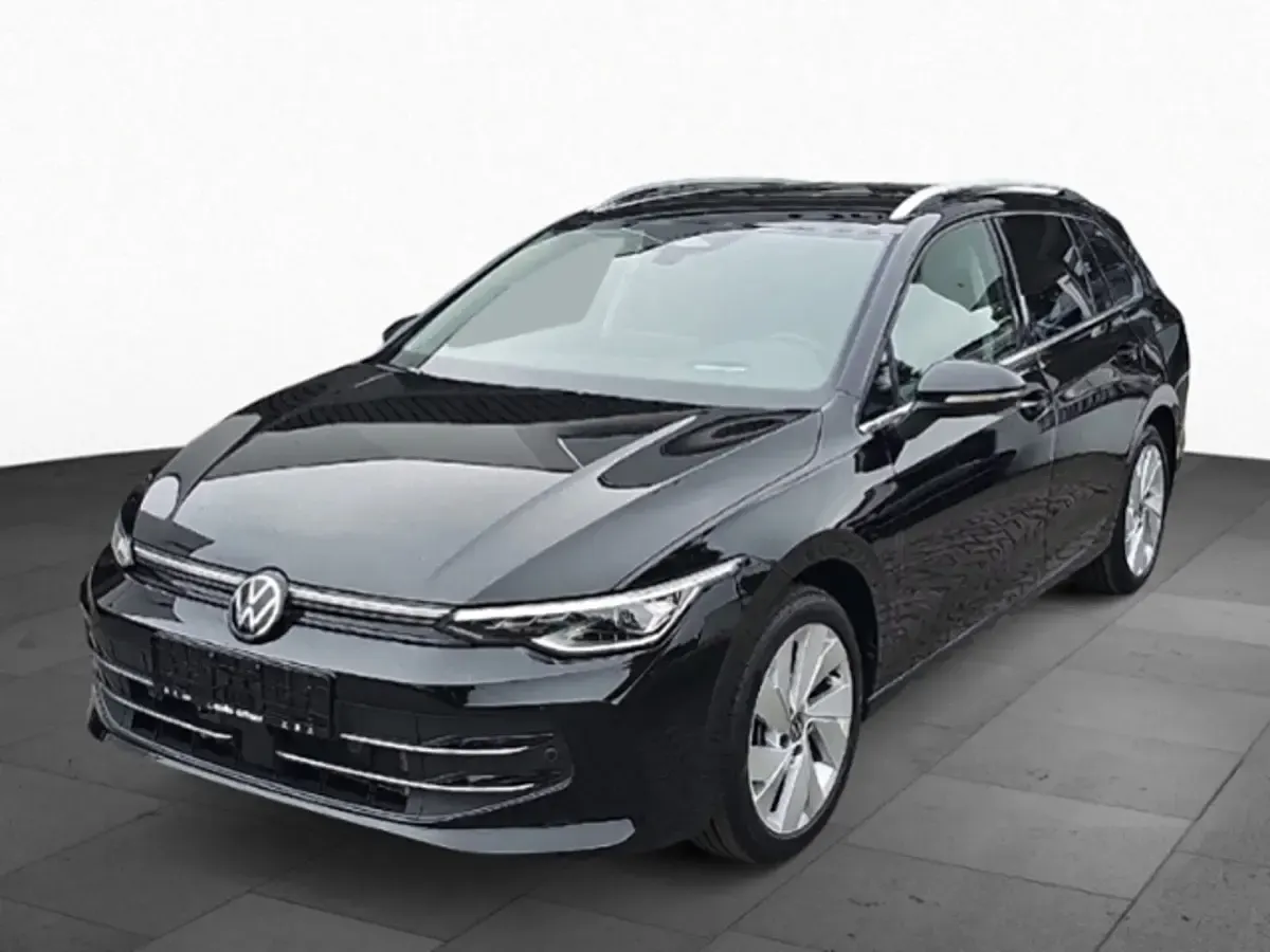 Gebraucht VW Golf VIII Style 150 PS (110 kW) 2025 Grenadillschwarz metallic Kombi