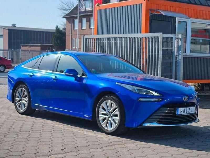 Gebraucht Toyota Mirai Executive 182 PS (133 kW) 2022 Force blue multiple layer Limousine