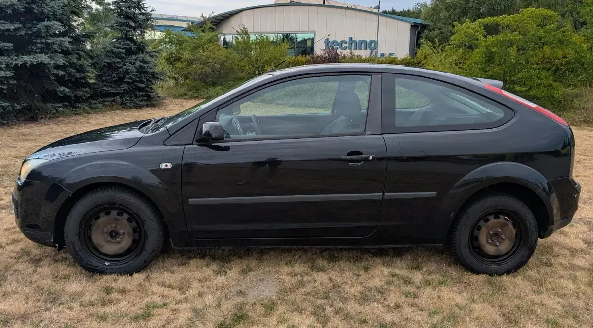 Gebraucht Ford Focus 101 PS (74 kW) 2005 Schwarz Kleinwagen