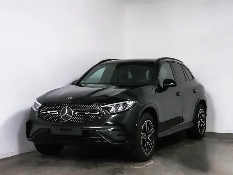 Gebraucht Mercedes GLC300 AMG 204 PS (150 kW) 2026 Grau SUV