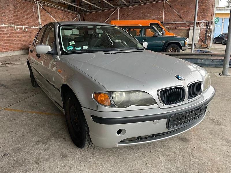 Gebraucht BMW 320 150 PS (110 kW) 2004 Grau Limousine