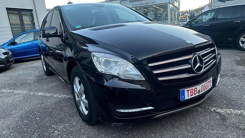 Gebraucht Mercedes R300 190 PS (139 kW) 2011 Schwarz Van / Kleinbus