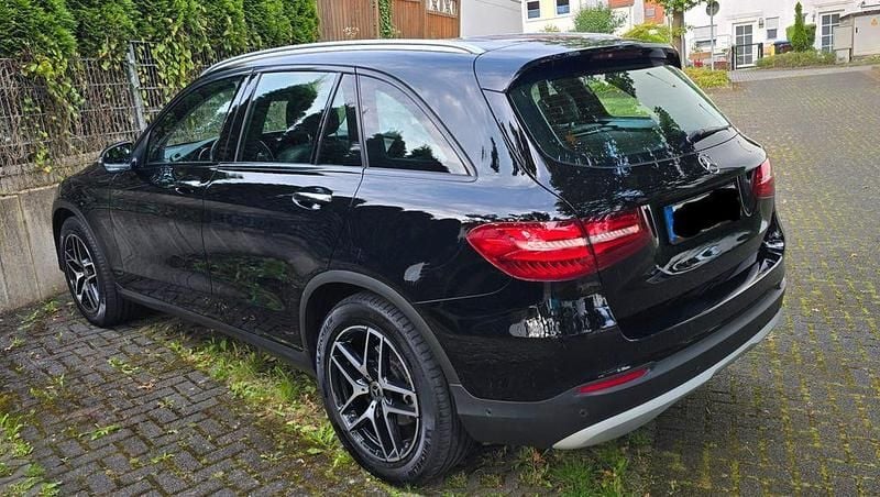 Gebraucht Mercedes GLC350 258 PS (189 kW) 2018 Schwarz SUV