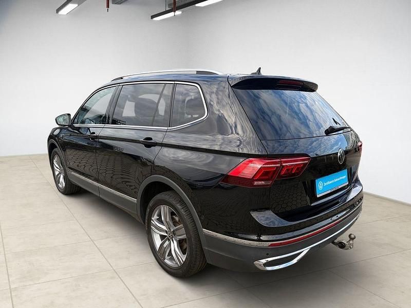 Gebraucht VW Tiguan Allspace 200 PS (147 kW) 2023 Schwarz SUV