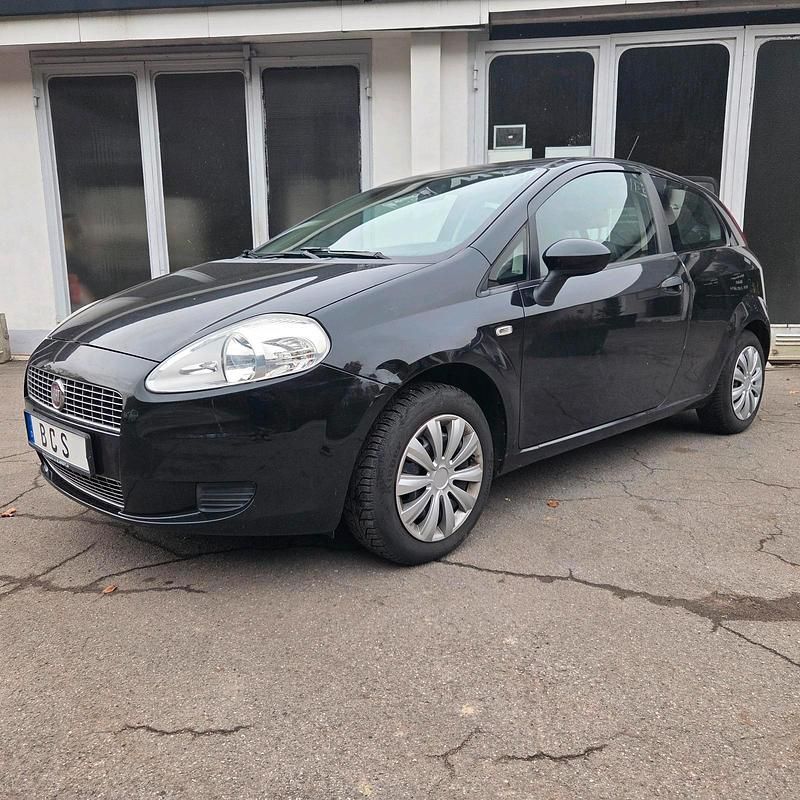 Schwarz Gebraucht 2009 Fiat Punto Kleinwagen | 1.990 € - Bild 1/4