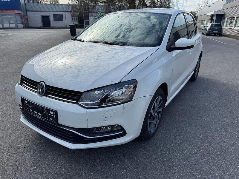 Gebraucht VW Polo Sound 75 PS (55 kW) 2017 Weiß Limousine