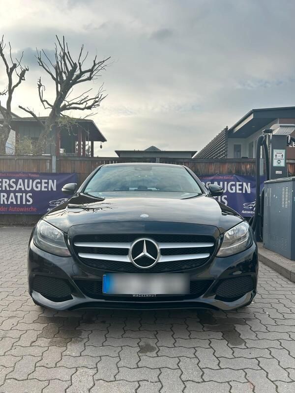 Schwarz Gebraucht 2015 Mercedes C220 Limousine | 14.500 € (Fairer Preis) - Bild 1/4