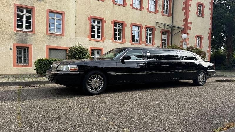 Gebraucht Lincoln Town Car 242 PS (177 kW) 2005 Schwarz Limousine