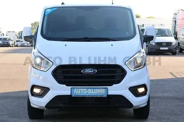 Gebraucht Ford Transit 131 PS (96 kW) 2023 Weiß Van