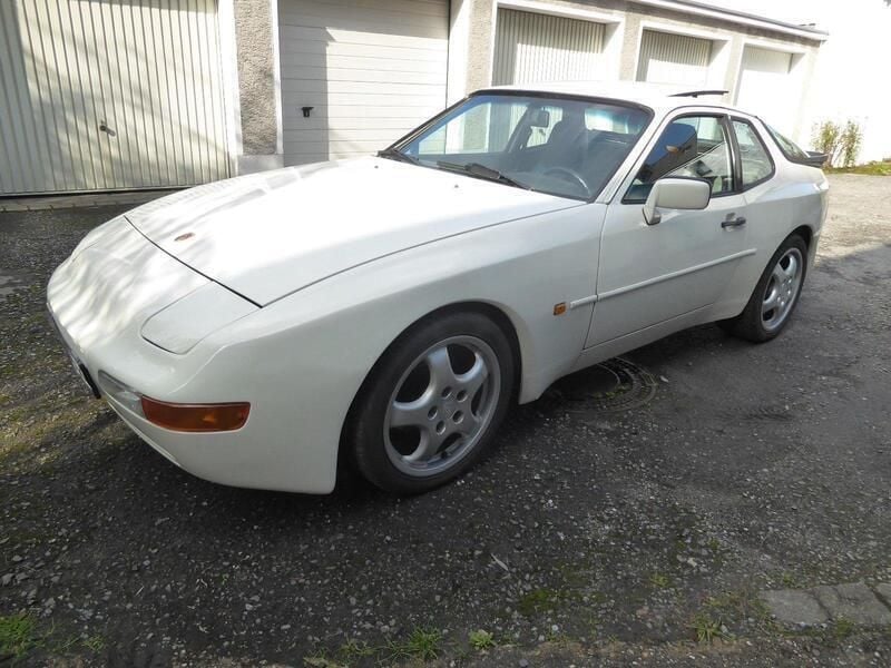 Weiß Gebraucht 1982 Porsche 944 Coupé | 24.968 € - Bild 1/4