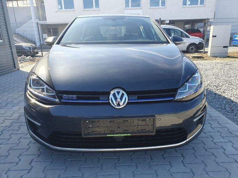Grau Gebraucht 2015 VW Golf VII GTE Limousine | 12.900 € (Fairer Preis) - Bild 1/4
