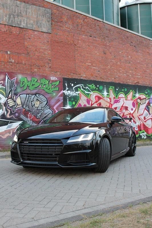 Schwarz Gebraucht 2017 Audi TT S-Line Coupé | 24.900 € - Bild 1/4
