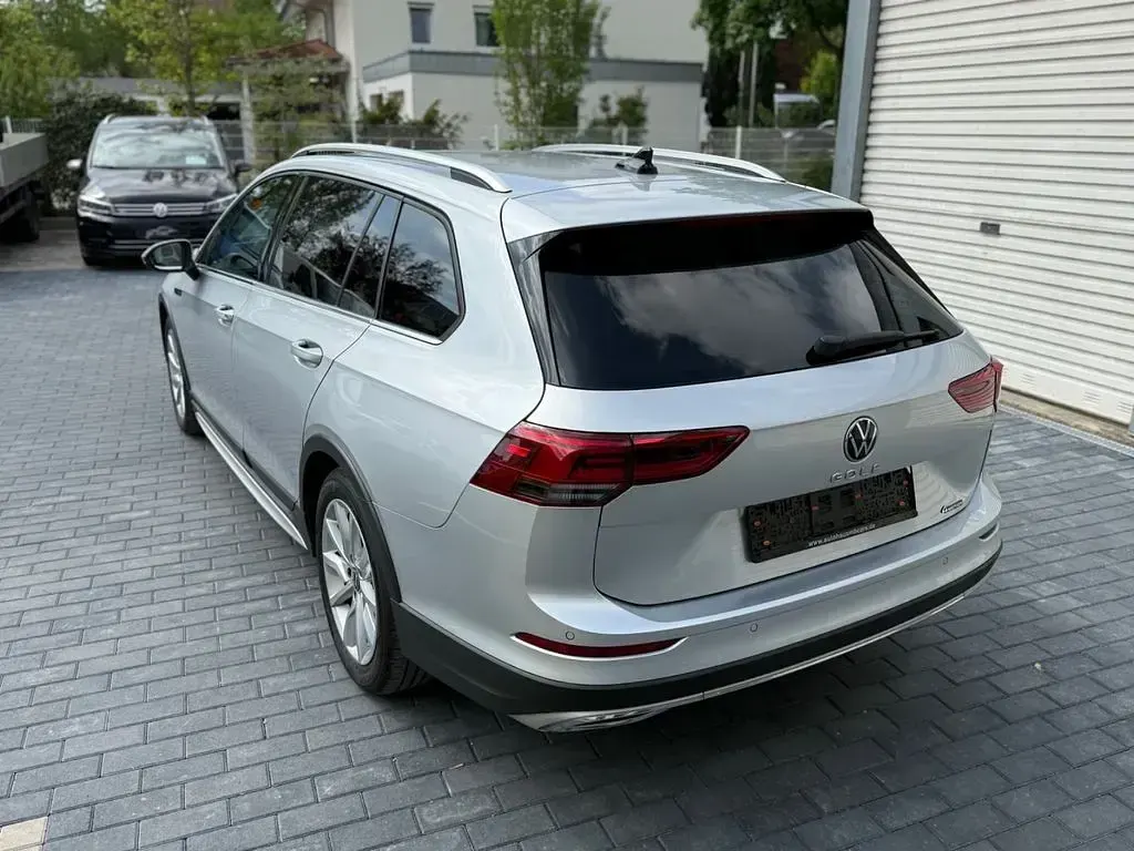 Gebraucht VW Golf Alltrack 200 PS (147 kW) 2023 Silber Kombi