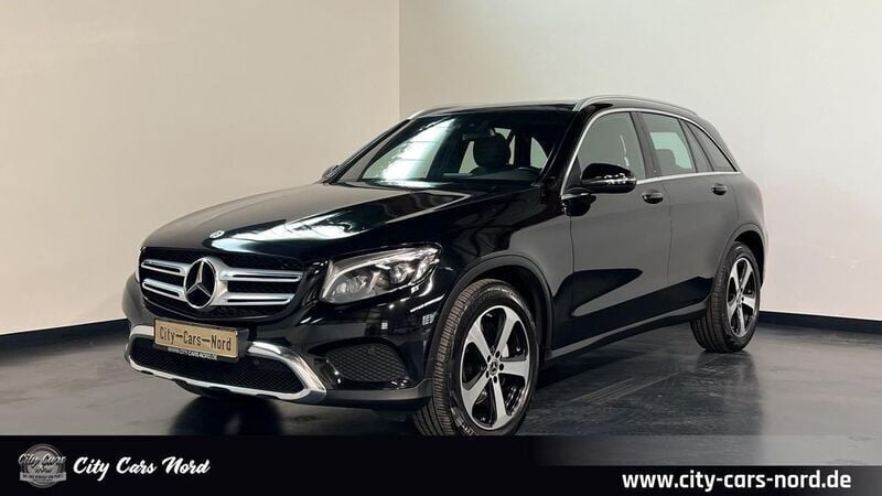 Schwarz Gebraucht 2017 Mercedes GLC220 SUV | 23.499 € (Guter Preis) - Bild 1/4