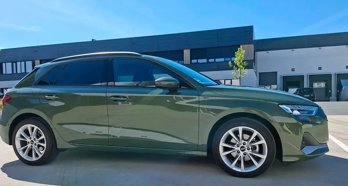 Gebraucht Audi A3 Advanced Plus 116 PS (85 kW) 2025 Grün Kombi