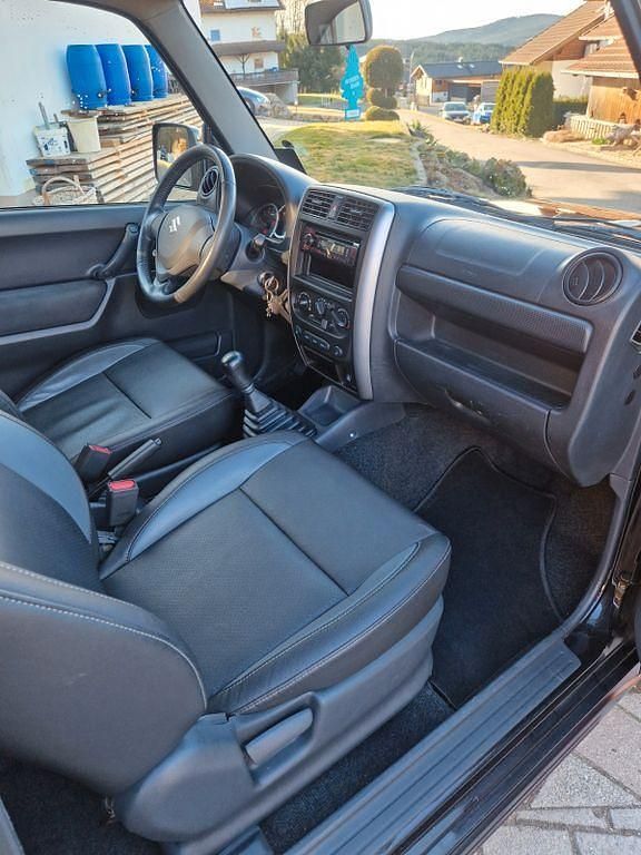 Gebraucht Suzuki Jimny Style 84 PS (61 kW) 2017 Braun SUV