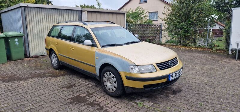 Gold Gebraucht 1999 VW Passat Basis Kombi | 850 € (Fairer Preis) - Bild 1/4
