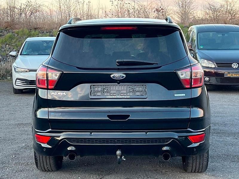 Gebraucht Ford Kuga ST-Line 150 PS (110 kW) 2018 Schwarz SUV