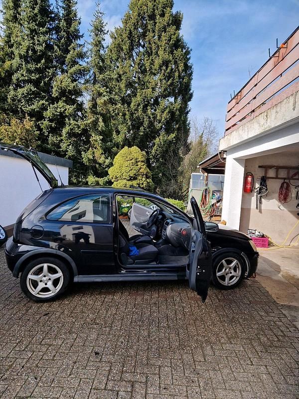 Gebraucht Opel Corsa 80 PS (58 kW) 2005 Schwarz Kleinwagen