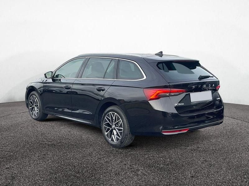 Neu Skoda Octavia Selection 150 PS (110 kW) 2025 Schwarzmagic perleffekt Kombi