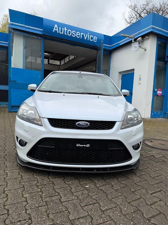 Gebraucht Ford Focus ST 226 PS (166 kW) 2009 Weiß Limousine