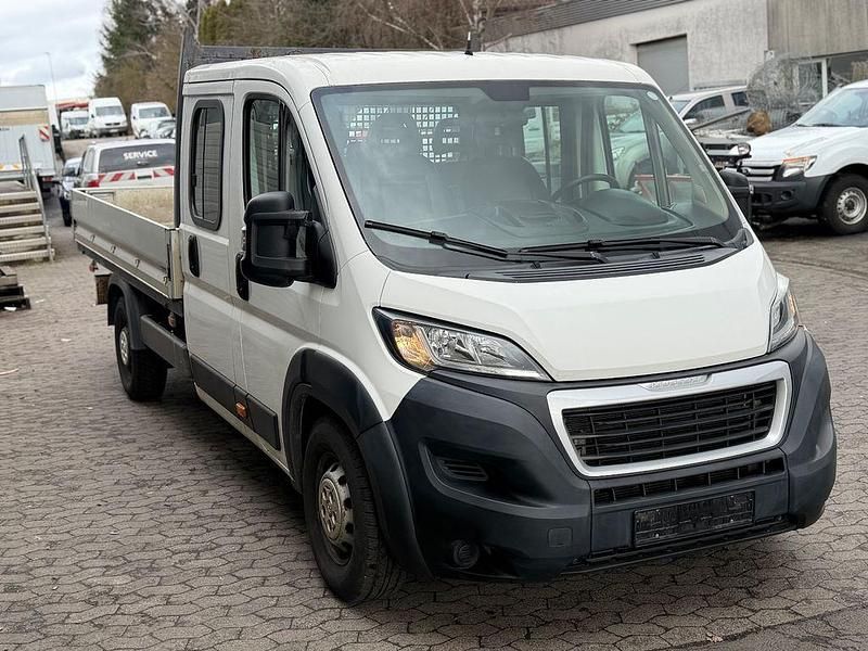 Gebraucht Peugeot Boxer 163 PS (119 kW) 2018 Weiß Van