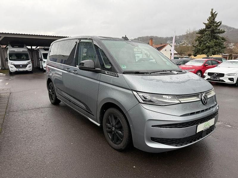 Gebraucht VW Multivan 150 PS (110 kW) 2024 Silber Van