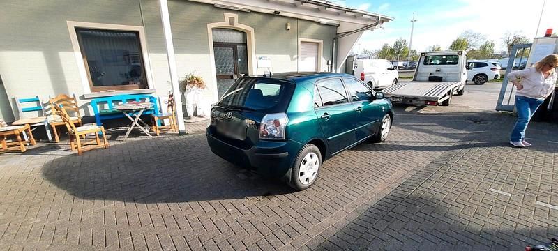 Gebraucht Toyota Corolla 95 PS (69 kW) 2002 Grün Limousine