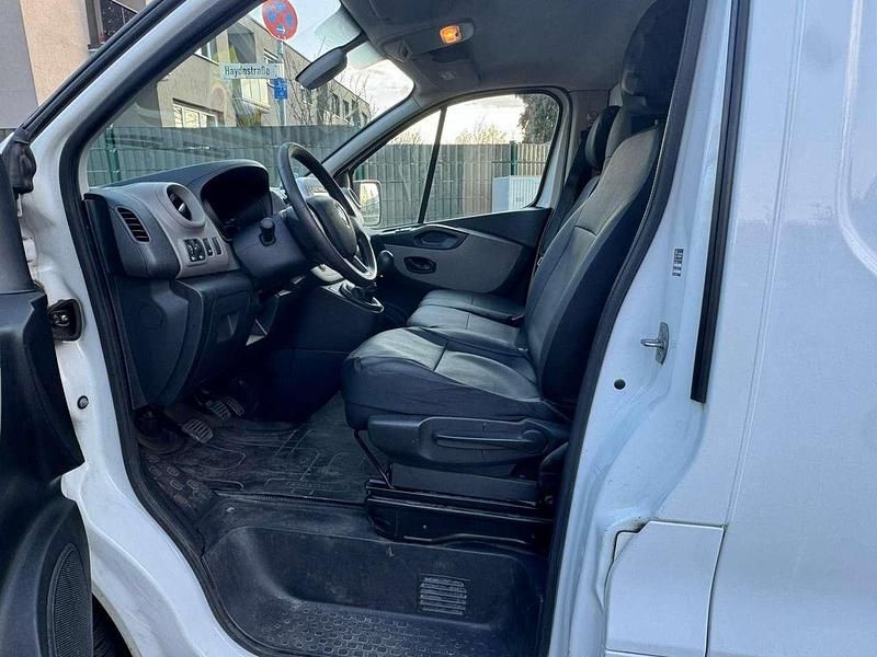 Gebraucht Renault Trafic 145 PS (106 kW) 2018 Gletscherweiss Van / Kleinbus